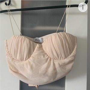 Ivory colour in US 4